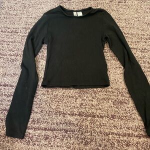 Cropped long sleeve top